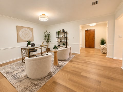 Tiny photo for 1401 Burr Oak Road #201C, Hinsdale, IL 60521 (MLS # 12779048)