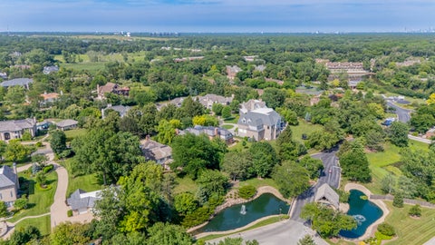 Tiny photo for 1401 Burr Oak Road #201C, Hinsdale, IL 60521 (MLS # 12779048)
