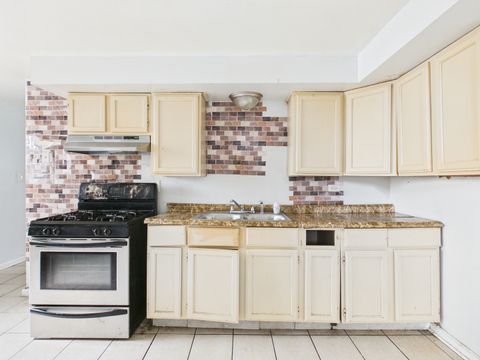 Tiny photo for 945 W 115th Place, Chicago, IL 60643 (MLS # 12622443)