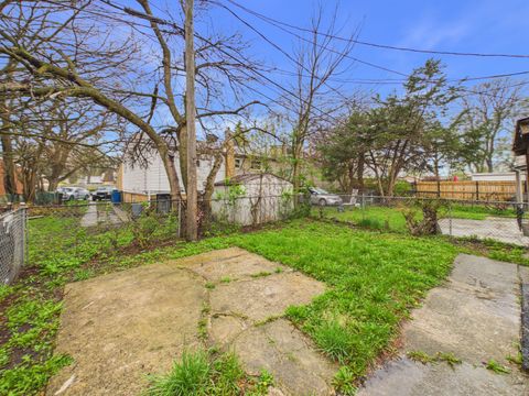 Tiny photo for 945 W 115th Place, Chicago, IL 60643 (MLS # 12622443)