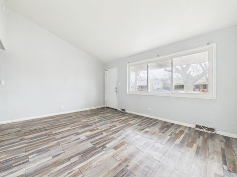 Tiny photo for 945 W 115th Place, Chicago, IL 60643 (MLS # 12622443)