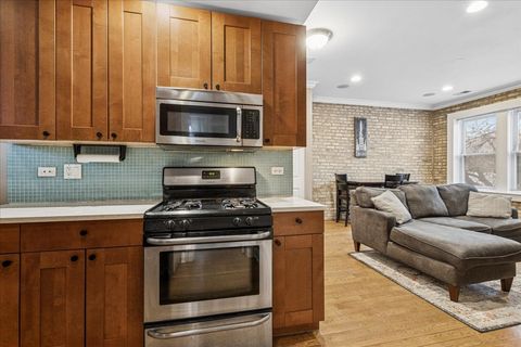 Tiny photo for 6146 N Ravenswood Avenue #2, Chicago, IL 60660 (MLS # 12557873)