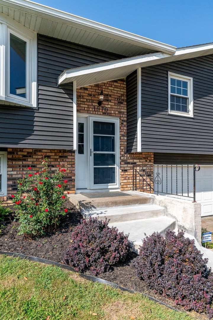 1970 Hollow View Drive