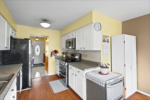 Tiny photo for 1913 E SEMINOLE Lane, Mount Prospect, IL 60056 (MLS # 12667918)