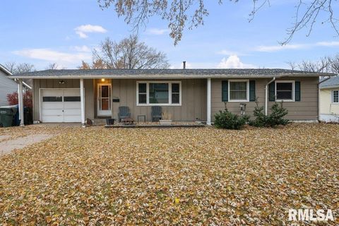 Tiny photo for 238 COLONY Drive, Davenport, IA 52806 (MLS # QC4269829)