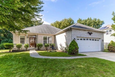 Photo of 306 Greenview Lane, Lake Villa, IL 60046 (MLS # 12726690)