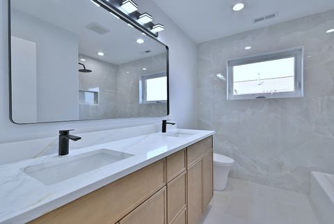 Tiny photo for 7509 N Oleander Avenue, Chicago, IL 60631 (MLS # 12604724)