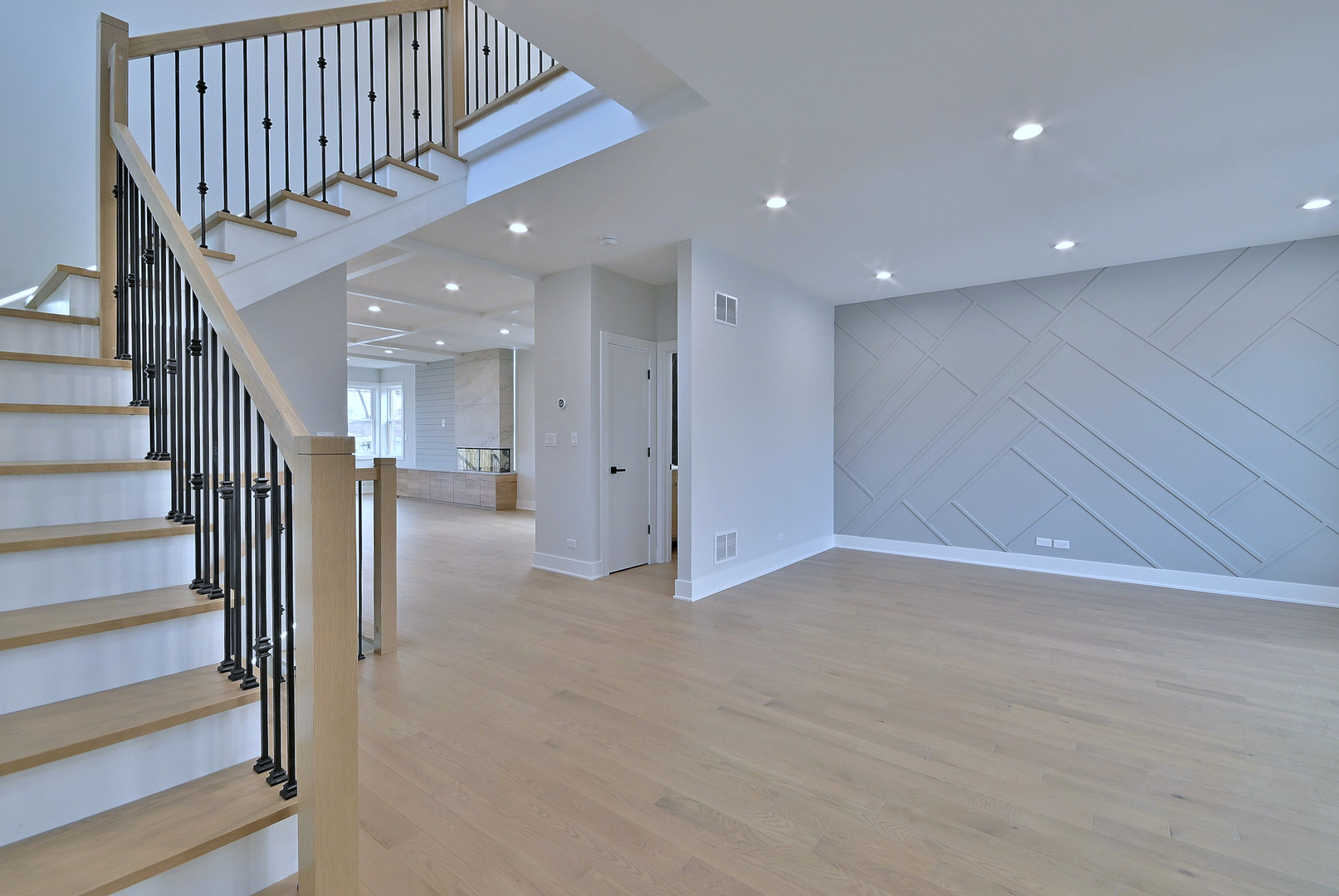 7509 N Oleander Avenue