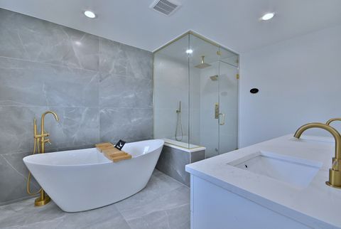 Tiny photo for 7509 N Oleander Avenue, Chicago, IL 60631 (MLS # 12604724)