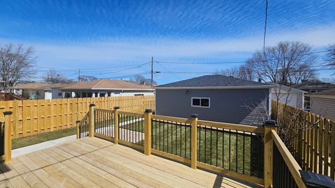 Tiny photo for 7509 N Oleander Avenue, Chicago, IL 60631 (MLS # 12604724)