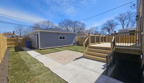 Tiny photo for 7509 N Oleander Avenue, Chicago, IL 60631 (MLS # 12604724)