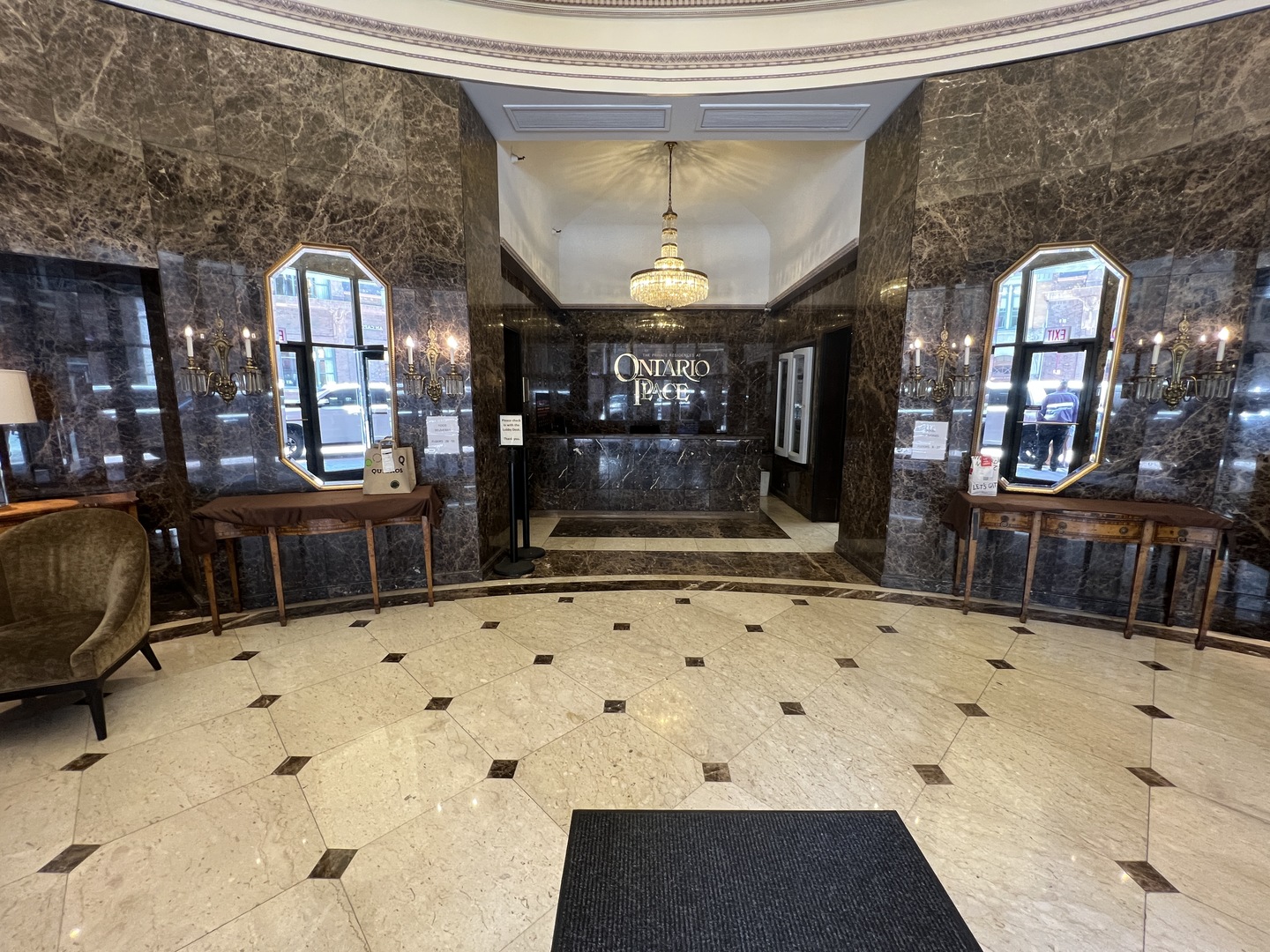 10 E Ontario Street 1109