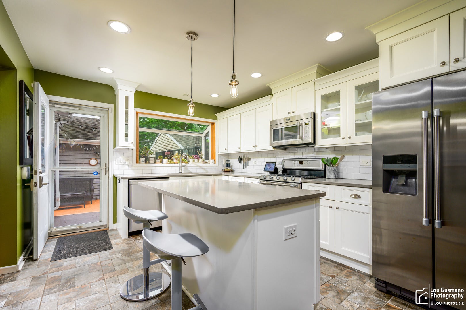 1525 WEDGEFIELD Circle