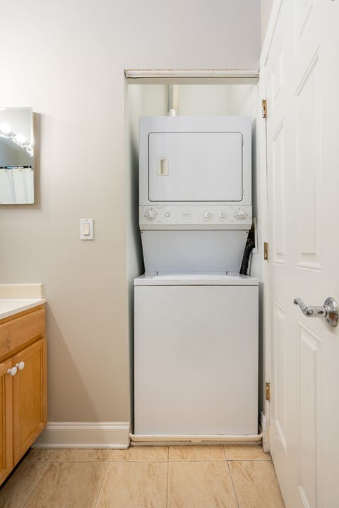 Tiny photo for 6819 N Lakewood Avenue #3E, Chicago, IL 60626 (MLS # 12681708)
