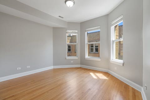Tiny photo for 6819 N Lakewood Avenue #3E, Chicago, IL 60626 (MLS # 12681708)