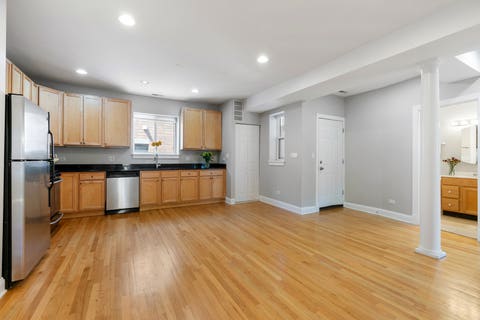 Tiny photo for 6819 N Lakewood Avenue #3E, Chicago, IL 60626 (MLS # 12681708)