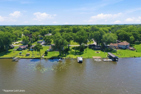 Tiny photo for 2923 Shorewood Drive, McHenry, IL 60050 (MLS # 12770371)