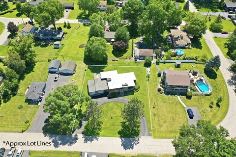Tiny photo for 2923 Shorewood Drive, McHenry, IL 60050 (MLS # 12770371)