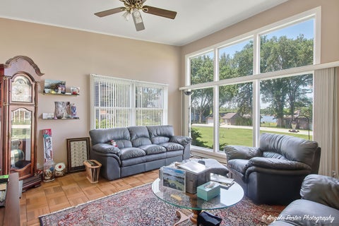 Tiny photo for 2923 Shorewood Drive, McHenry, IL 60050 (MLS # 12770371)