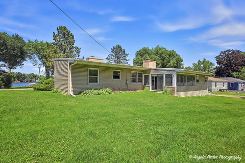 Tiny photo for 2923 Shorewood Drive, McHenry, IL 60050 (MLS # 12770371)