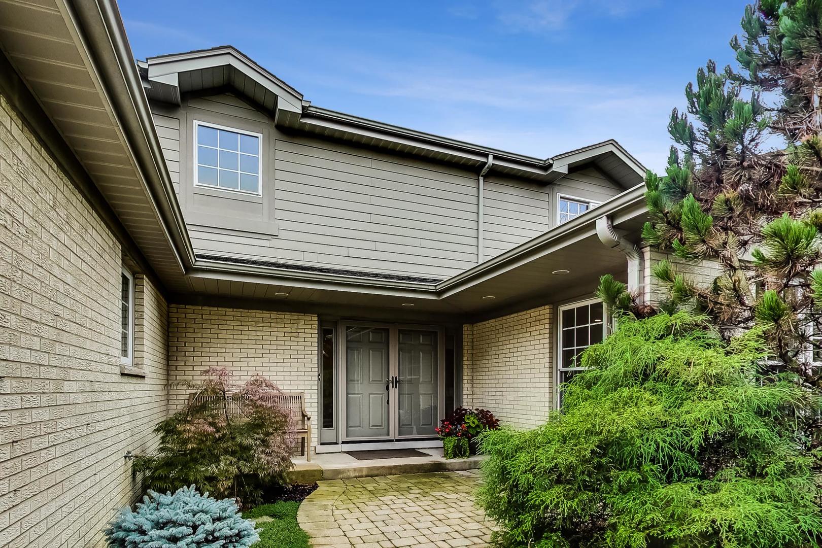 1194 Oxford Court