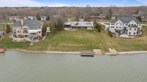 Tiny photo for 66 Watergate Road, South Barrington, IL 60010 (MLS # 12591857)