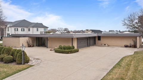 66 Watergate Road South Barrington IL 60010