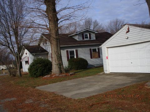 Tiny photo for 1102 Highland Street, Benton, IL 62812 (MLS # 12550594)