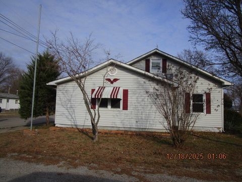 Tiny photo for 1102 Highland Street, Benton, IL 62812 (MLS # 12550594)