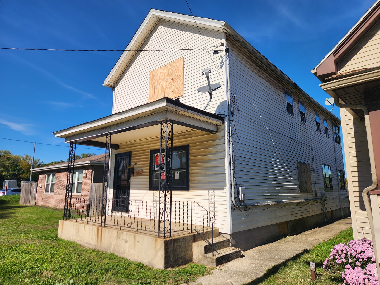 2628 Broadway Street