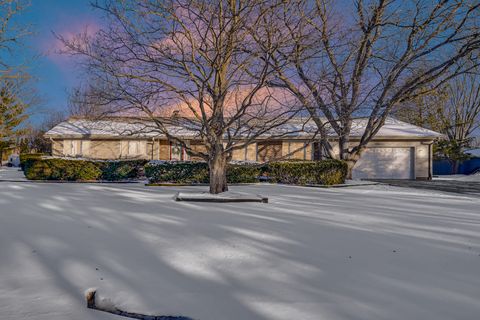 2226 Shannondale Road Green Oaks IL 60048