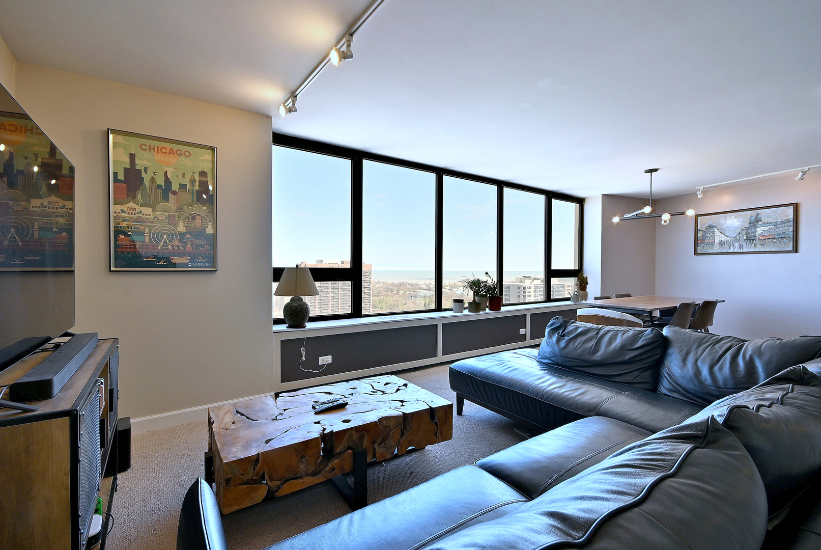 3930 N Pine Grove Avenue 2501