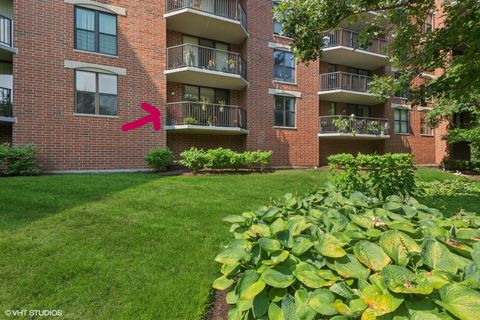Tiny photo for 511 Aurora Avenue #108, Naperville, IL 60540 (MLS # 12517805)