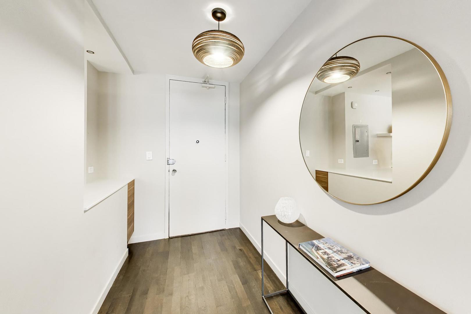 900 N LAKE SHORE Drive 1604