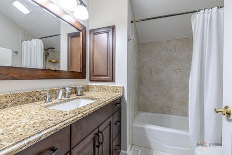 Tiny photo for 9 Devonshire Lane, Lincolnshire, IL 60069 (MLS # 12607216)