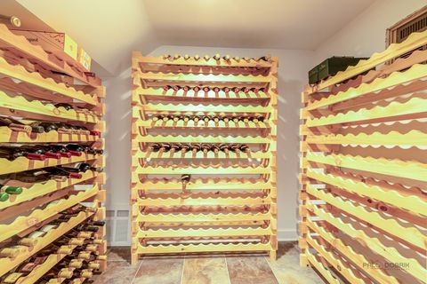 Tiny photo for 9 Devonshire Lane, Lincolnshire, IL 60069 (MLS # 12607216)