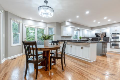 Tiny photo for 9 Devonshire Lane, Lincolnshire, IL 60069 (MLS # 12607216)