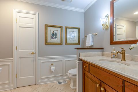 Tiny photo for 9 Devonshire Lane, Lincolnshire, IL 60069 (MLS # 12607216)