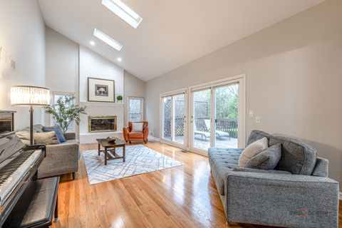 Tiny photo for 9 Devonshire Lane, Lincolnshire, IL 60069 (MLS # 12607216)