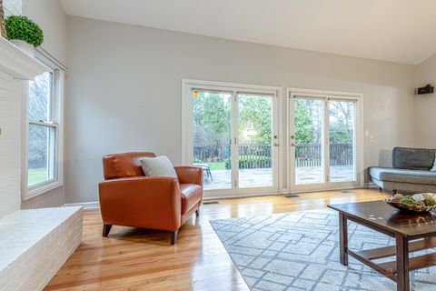 Tiny photo for 9 Devonshire Lane, Lincolnshire, IL 60069 (MLS # 12607216)