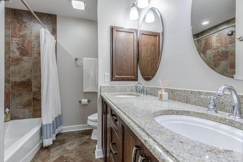 Tiny photo for 9 Devonshire Lane, Lincolnshire, IL 60069 (MLS # 12607216)