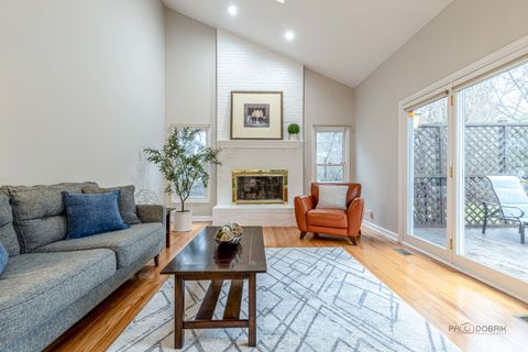 Tiny photo for 9 Devonshire Lane, Lincolnshire, IL 60069 (MLS # 12607216)