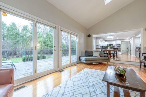 Tiny photo for 9 Devonshire Lane, Lincolnshire, IL 60069 (MLS # 12607216)