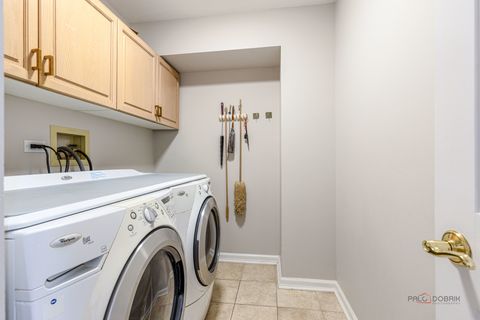 Tiny photo for 9 Devonshire Lane, Lincolnshire, IL 60069 (MLS # 12607216)