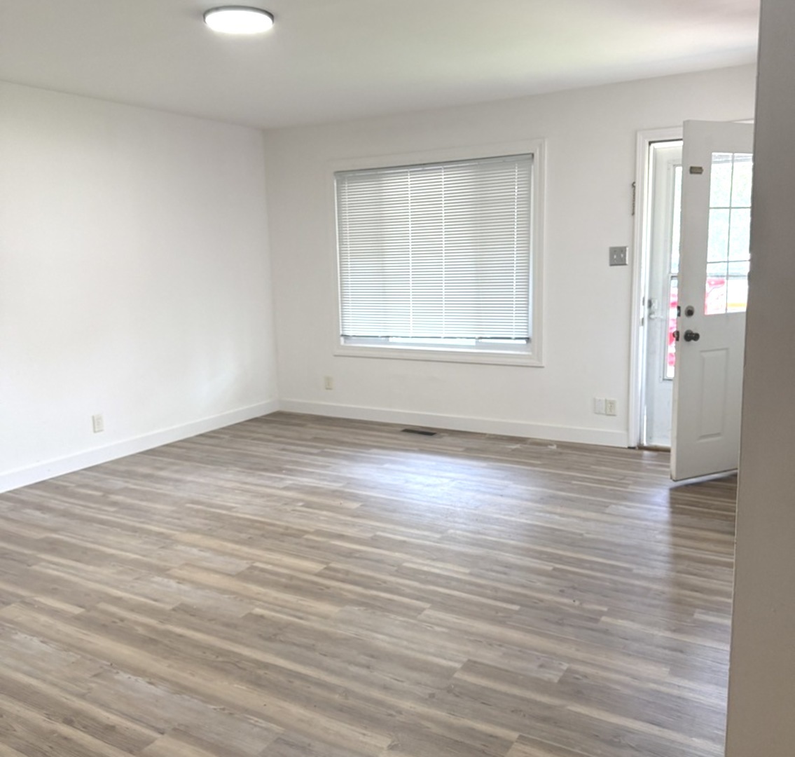 533 Redwood Road