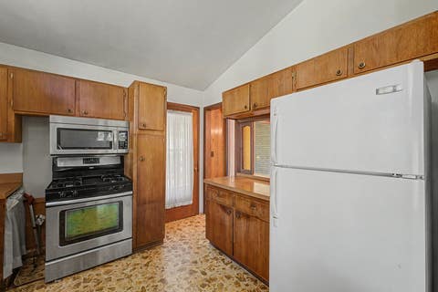 Tiny photo for 3001 S Brockway Street, Rolling Meadows, IL 60008 (MLS # 12706913)