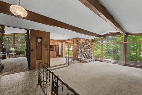 Tiny photo for 3001 S Brockway Street, Rolling Meadows, IL 60008 (MLS # 12706913)