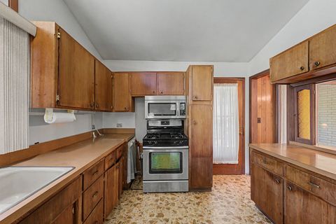 Tiny photo for 3001 S Brockway Street, Rolling Meadows, IL 60008 (MLS # 12706913)