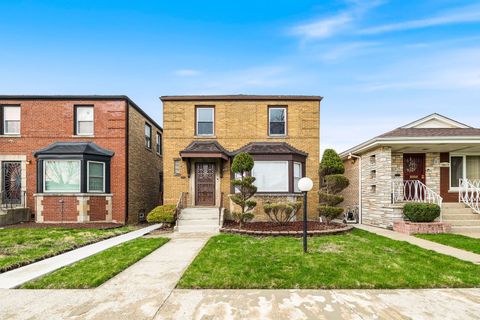 Photo of 10615 S Emerald Avenue, Chicago, IL 60628 (MLS # 12616809)