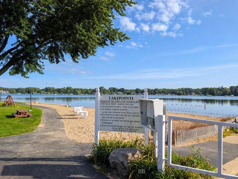 Tiny photo for 288 Oak Bluff Court, Wauconda, IL 60084 (MLS # 12773071)